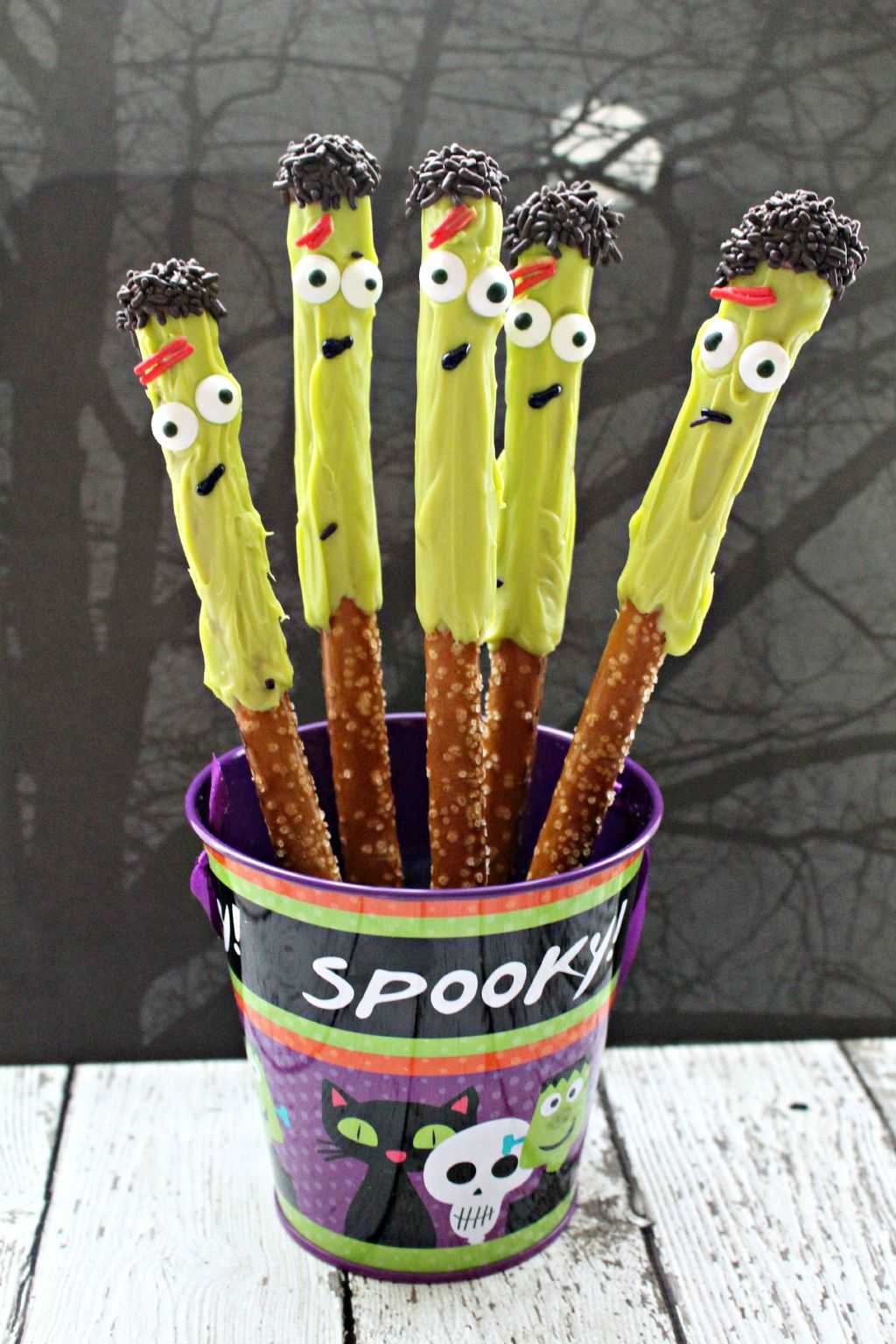 Frankenstein Pretzel Rods
