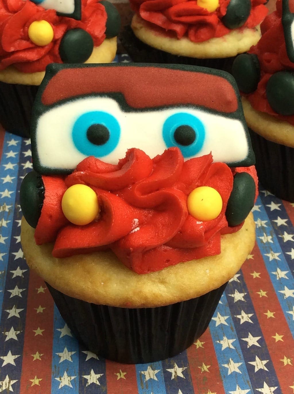 Lightning McQueen Cupcakes